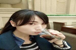 影后家的傻总裁gl